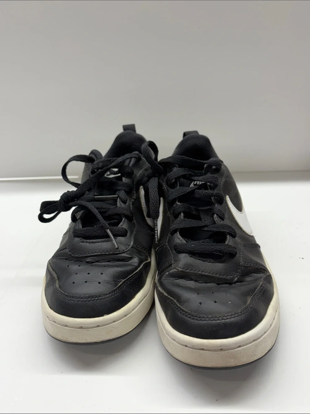 Used Nike Low-Top Sneakers Kids Size 6